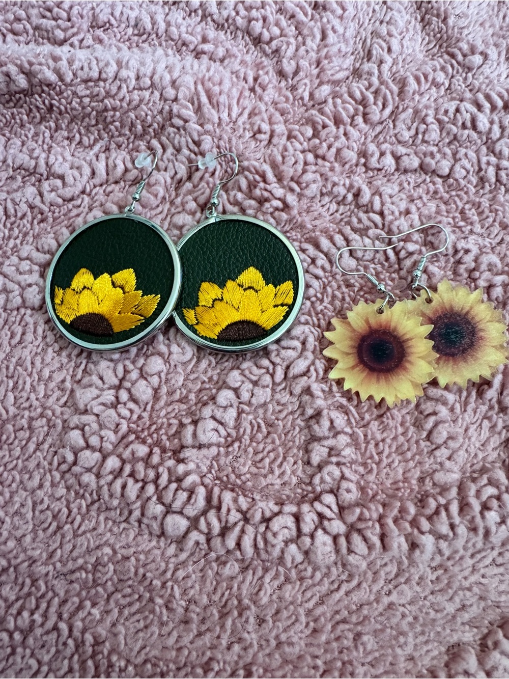 Source Unknown Sunflower Earrings – Yellow and Black Floral Dangles